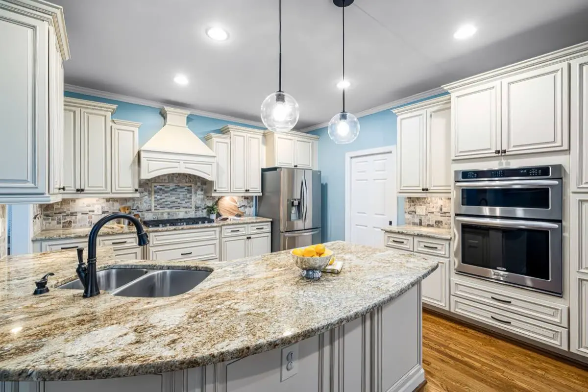Custom Kitchen Cabinets in Pearland, TX